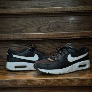 Nike Air Black and White Athletic Shoes